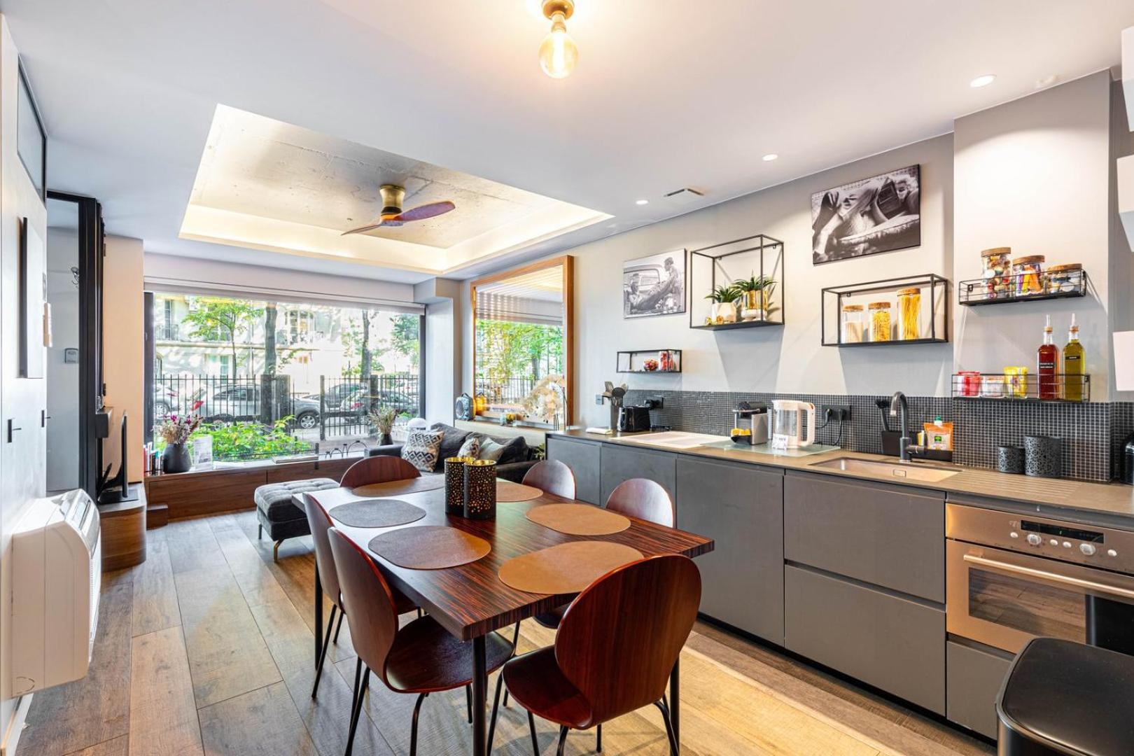Modern Family Apartment Next To The Eiffel Tower Paris Exterior photo