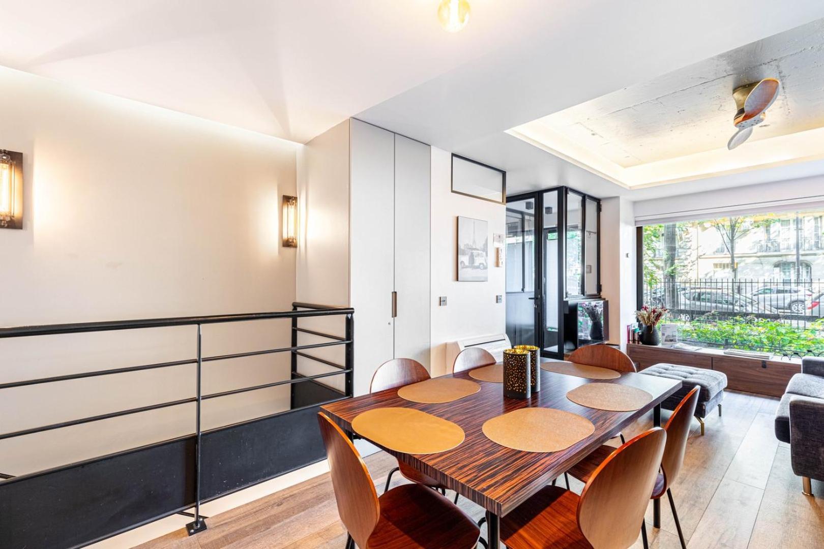 Modern Family Apartment Next To The Eiffel Tower Paris Exterior photo