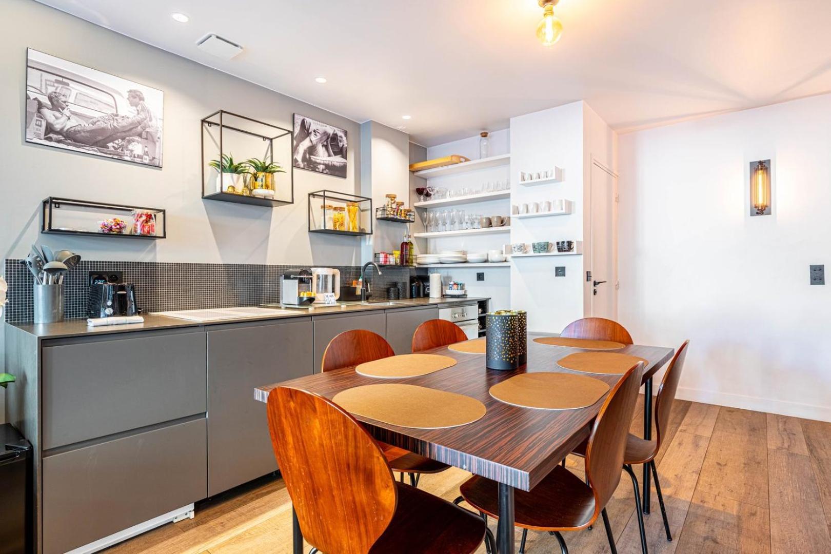 Modern Family Apartment Next To The Eiffel Tower Paris Exterior photo
